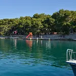 Lonic Διαμέρισμα *