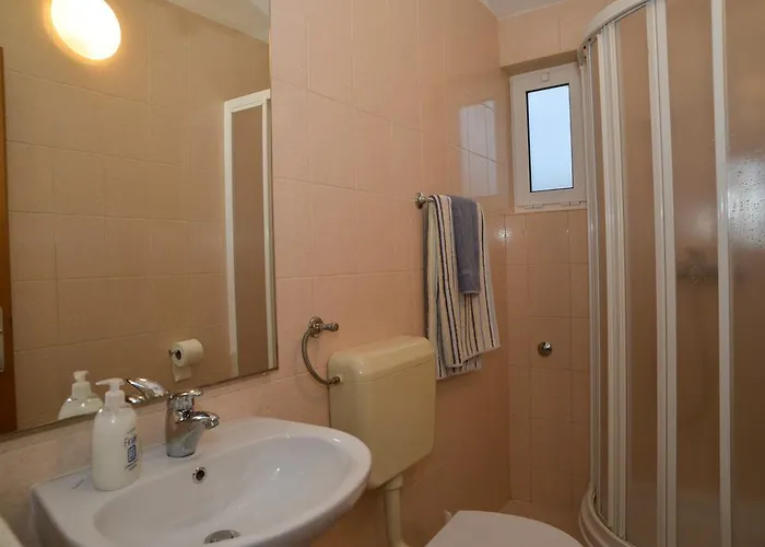 Lonic Apartment