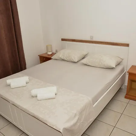 Lonic Apartamento *