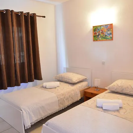 Lonic Apartment