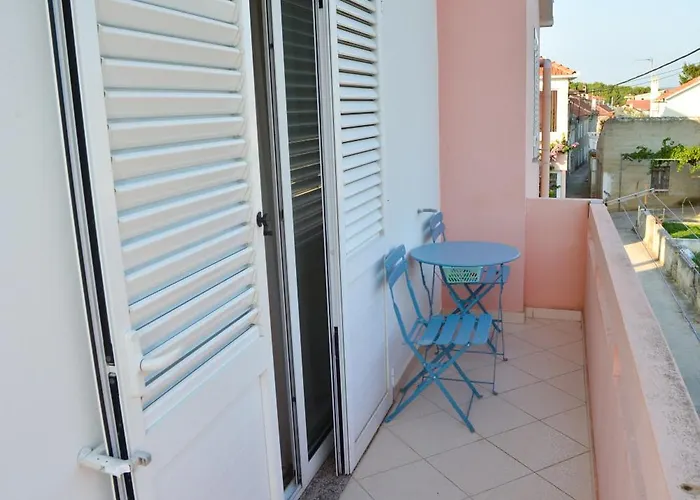 Lonic Апартаменты *